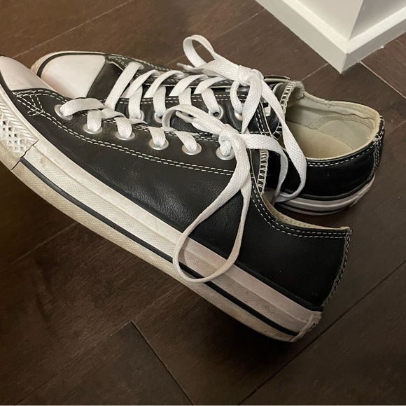 Converse Chuck Taylor All Star Low Top Black Leather Sneakers Wen 7 Men 5 - Picture 3 of 13